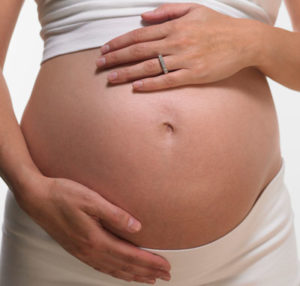 Почему появляются боли в кишечнике при беременности